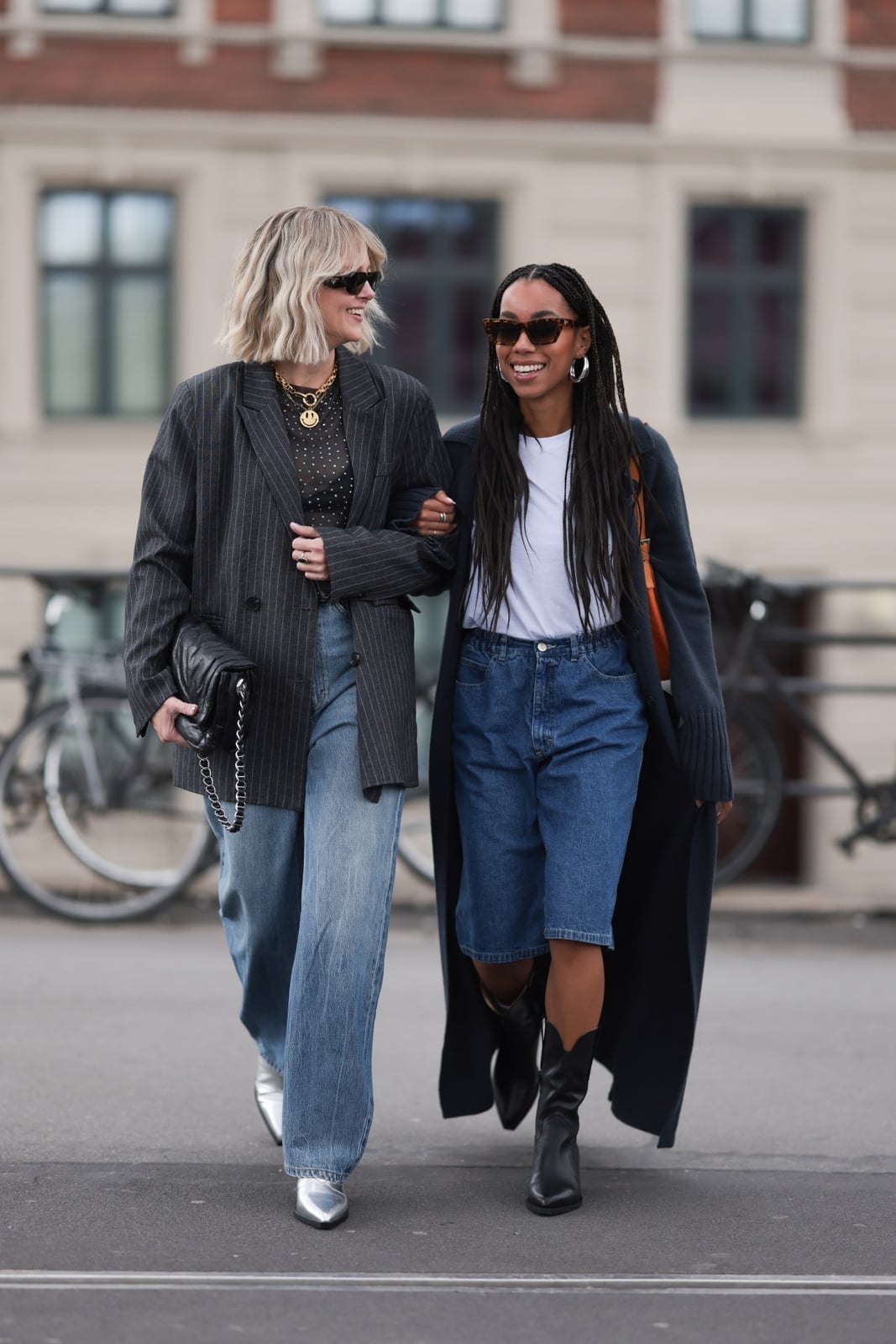 Dark Blue Jorts With Longline Cardigan And Cowboy Boots — Trendy Jorts Outfits