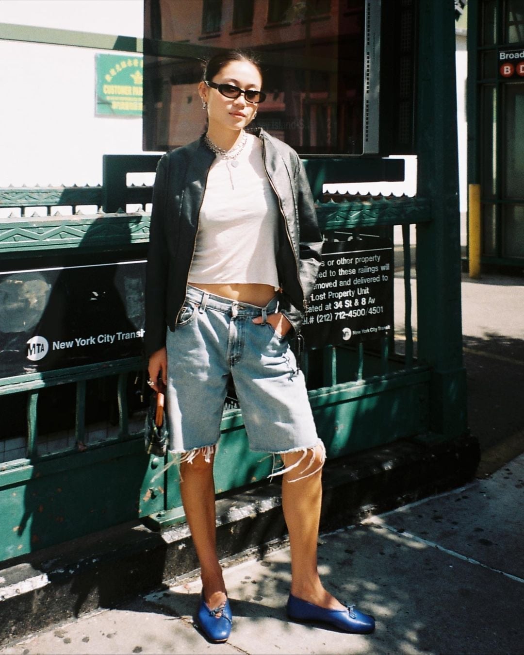 Distressed Jorts With Leather Jacket And Pointed Flats — Trendy Jorts Outfits
