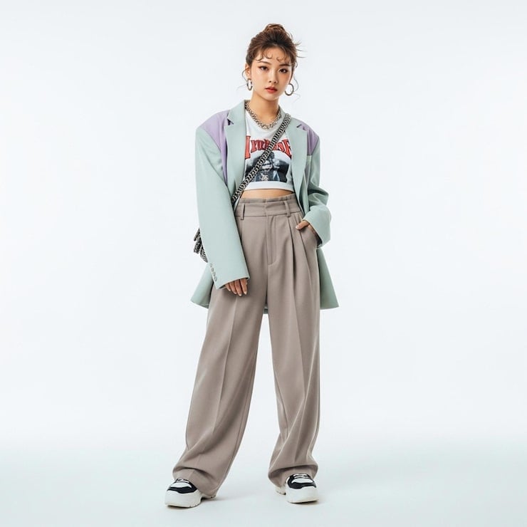 Color-Block Blazer with Wide-Leg Trousers Color-Block Blazer with Wide-Leg Trousers — Trendy K-pop Outfits