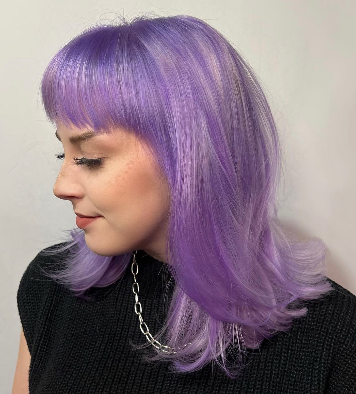 Collarbone Layers With Blunt Bangs Collarbone Layers With Blunt Bangs — Trendy Lavender Hair