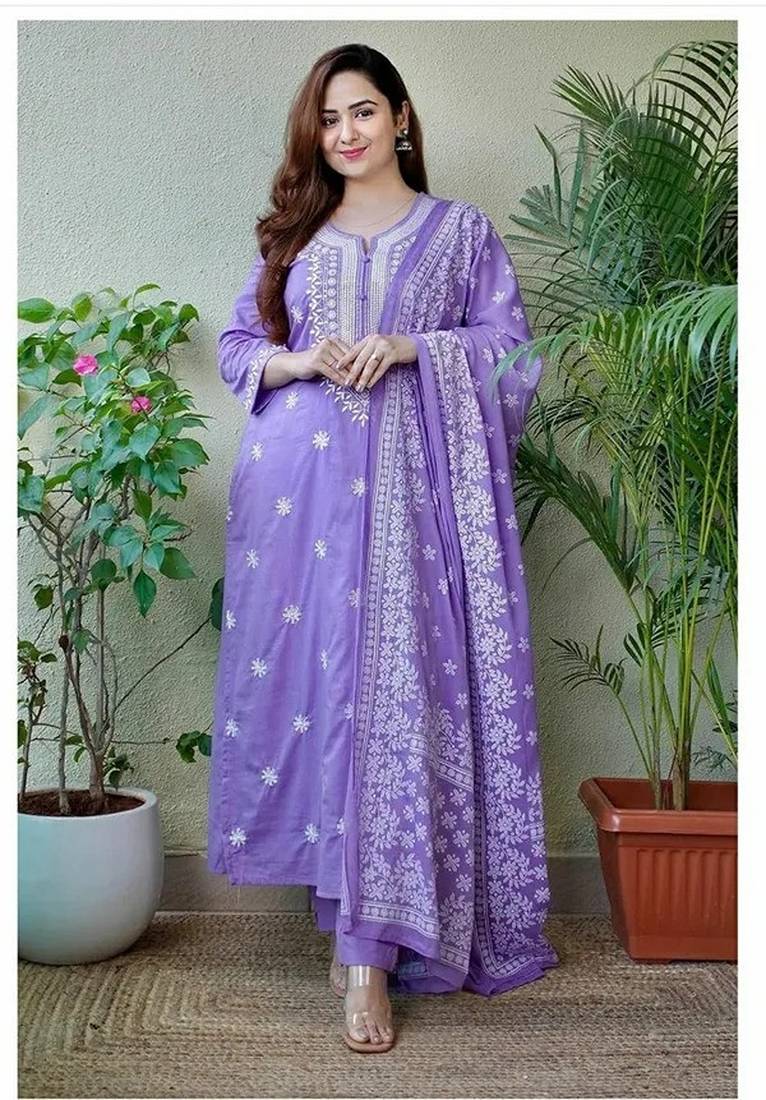 Lavender Cotton Tunic with White Embroidery Lavender Cotton Tunic with White Embroidery — Trendy Lavender Outfits