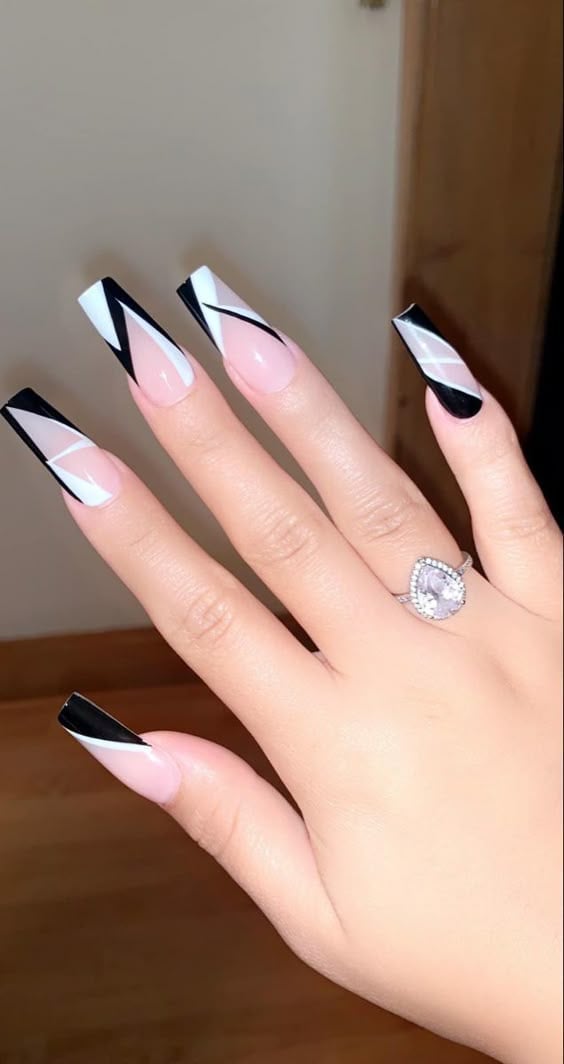 Graphic Geometric Lines Long Square Coffin Graphic Geometric Lines Long Square Coffin — Trendy Long Nails