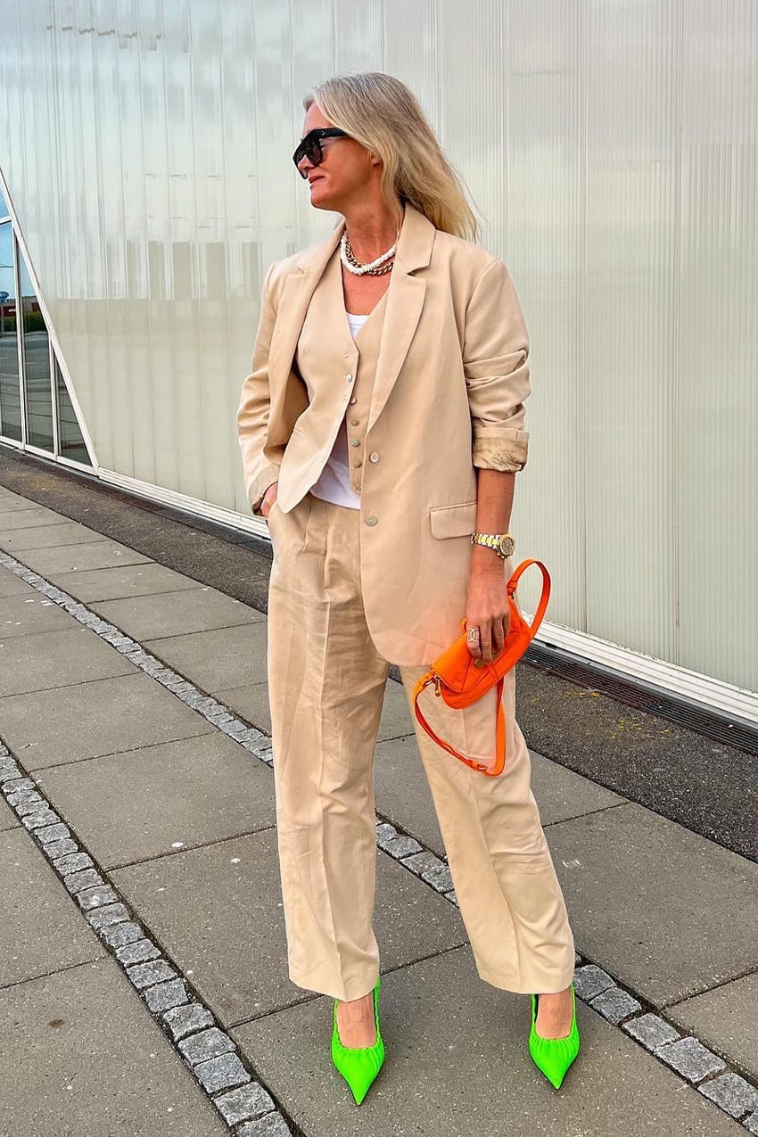 Linen Suit with Neon Heels and Orange Handbag Linen Suit with Neon Heels and Orange Handbag — Trendy Los Angeles Outfits