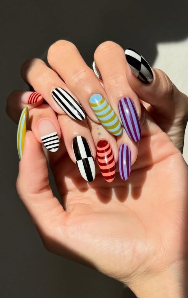 Bold Graphic Pattern Long Oval and Coffin Nails — Trendy Manicure Nails