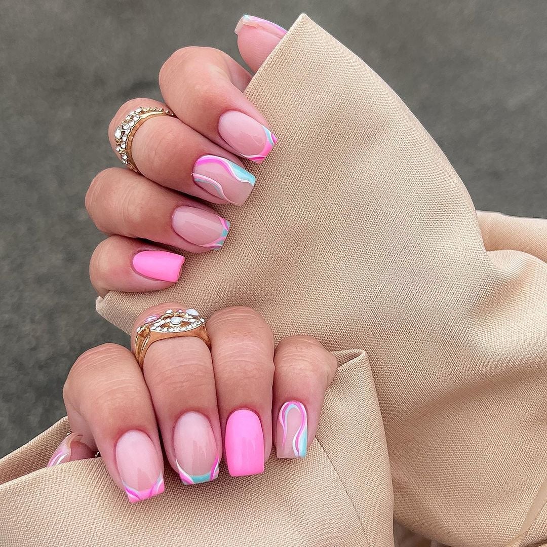 Pink Turquoise Wavy Line Short Square Nails — Trendy Manicure Nails