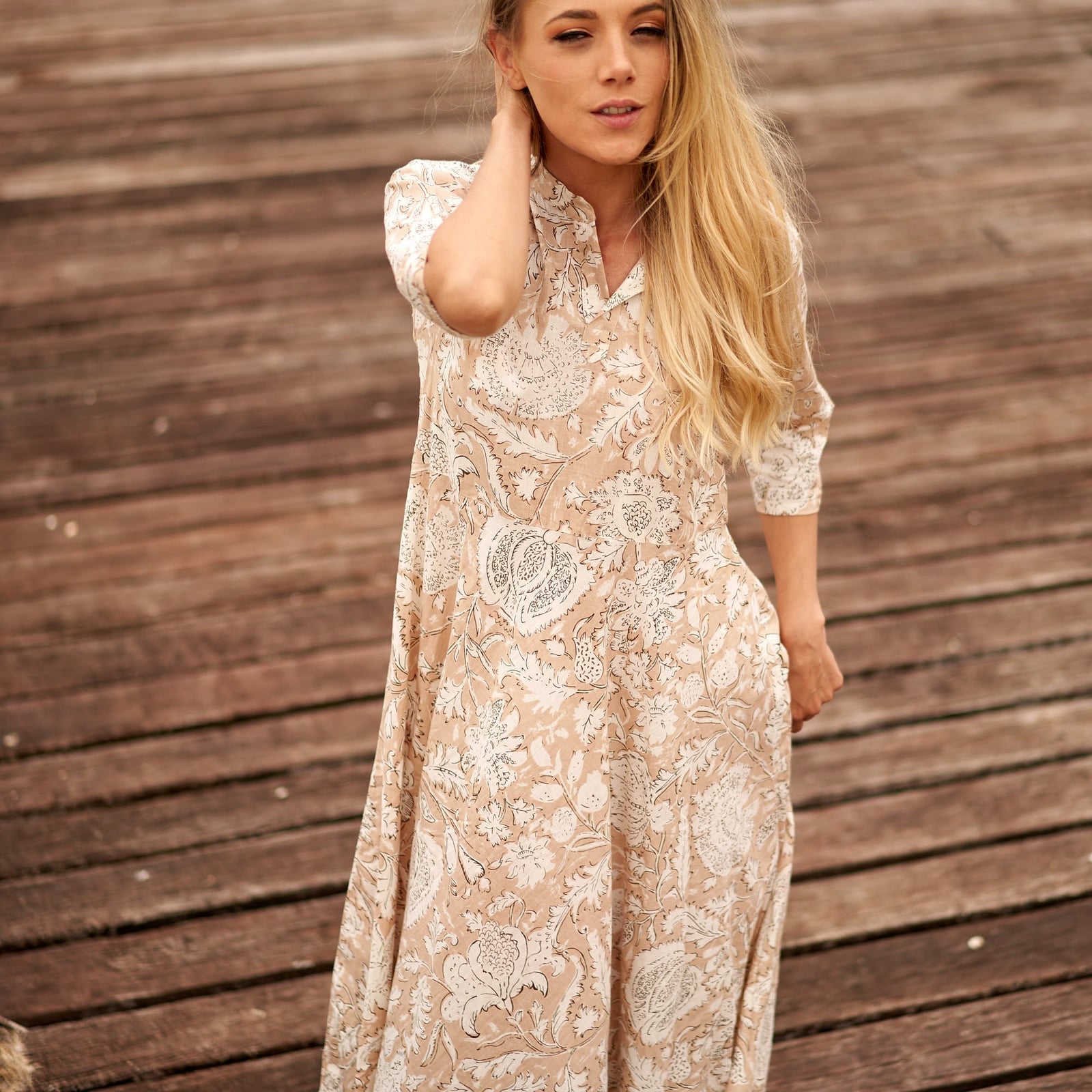Beige Paisley Print Long Sleeve Maxi Dress — Trendy Maxi Dresses Outfit