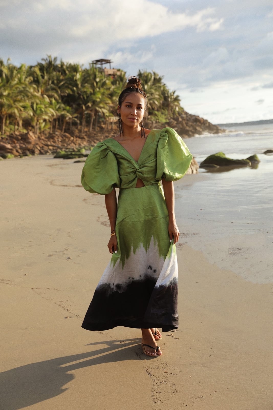 Green and Black Tie-Dye Maxi Dress with Puff Sleeves — Trendy Maxi Dresses Outfit
