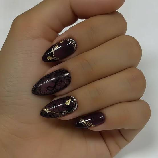 Deep Plum Lace Pattern Gold Accent Almond Nails — Trendy Medium Almond Nails