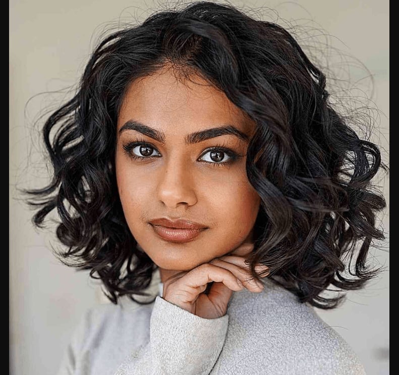 Collarbone Layered Dark Brown Natural Volume Collarbone Layered Dark Brown Natural Volume — Trendy Medium Curly Hair