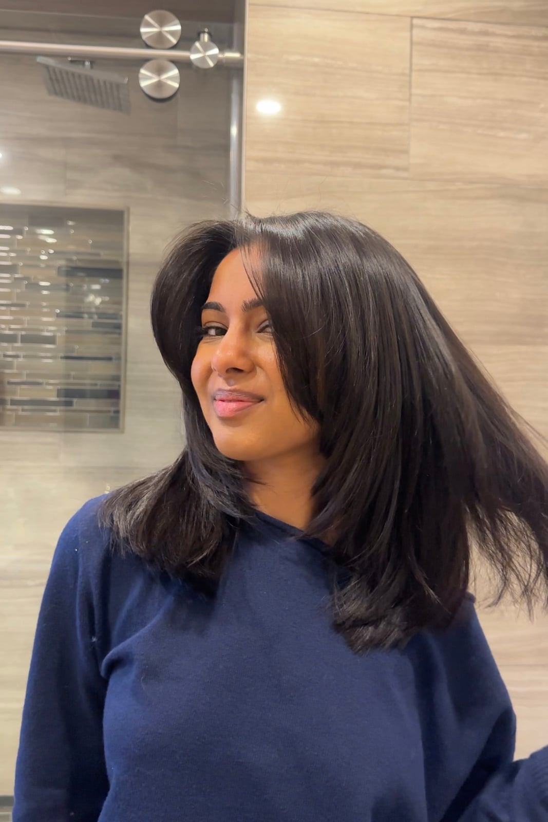 Collarbone Layered Cut With Glossy Finish Collarbone Layered Cut With Glossy Finish — Trendy Medium Length Hair