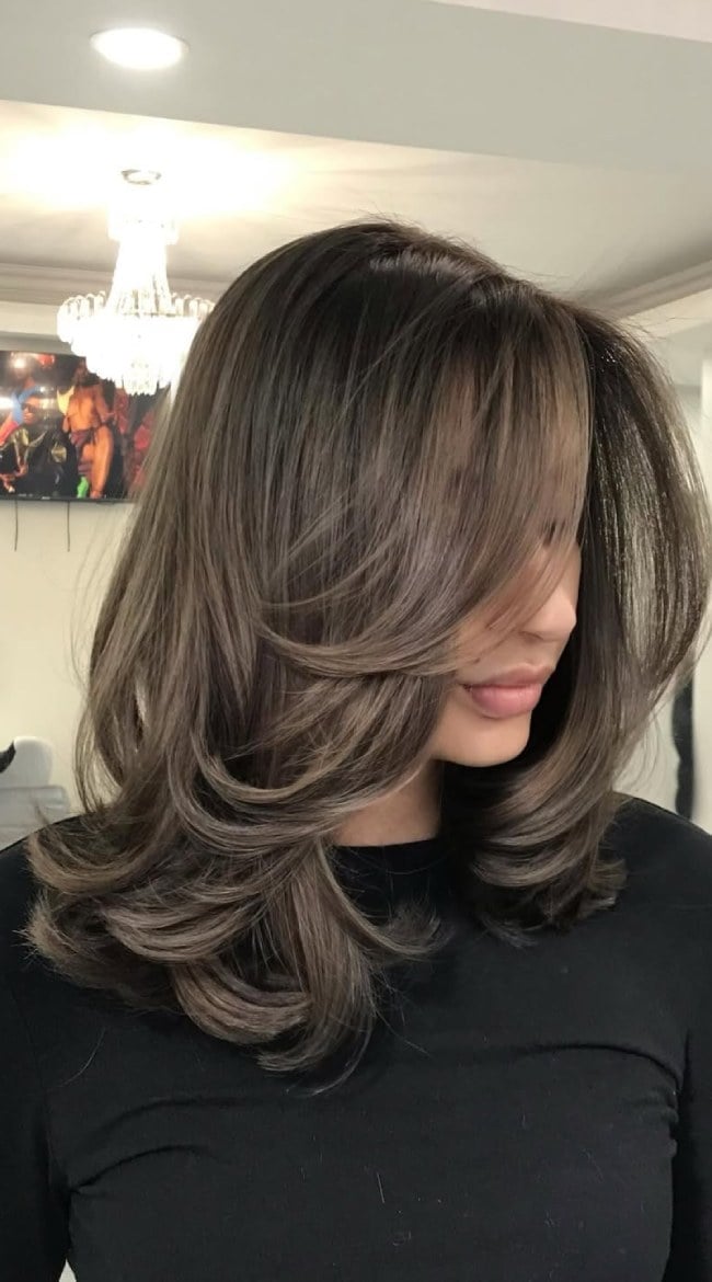Thick Wavy Collarbone Cut With Curtain Bangs Thick Wavy Collarbone Cut With Curtain Bangs — Trendy Medium Length Hair
