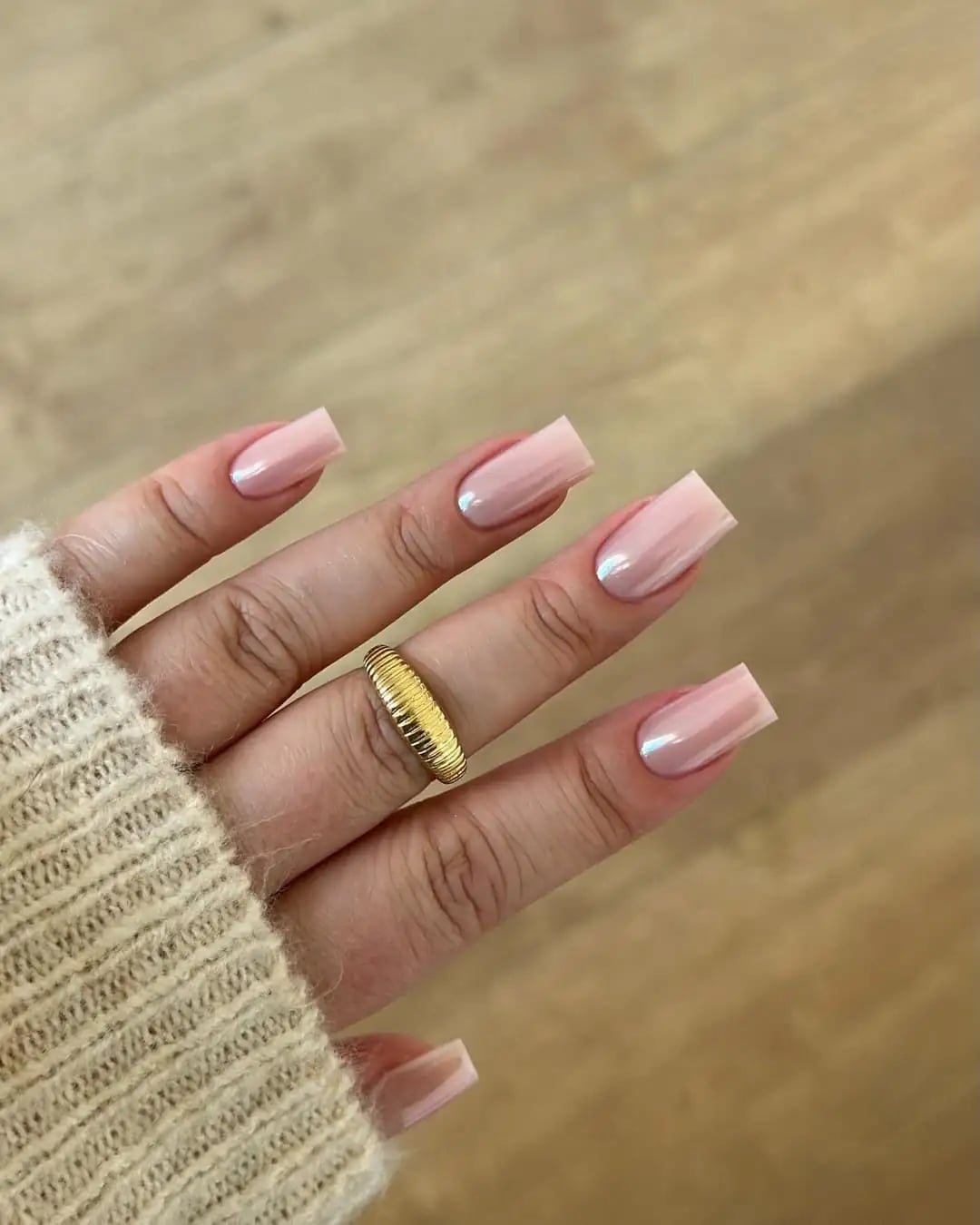 Pale Pink Iridescent Chrome Medium Square Nails Pale Pink Iridescent Chrome Medium Square Nails — Trendy Medium Square Nails