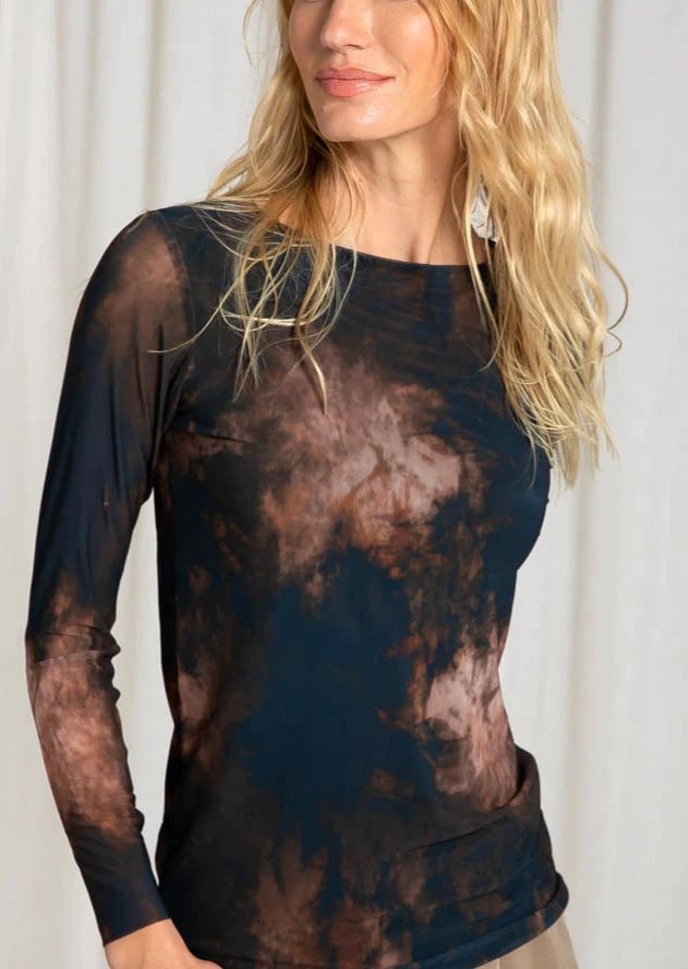 Tie-Dye Mesh Top With Fitted Silhouette Tie-Dye Mesh Top With Fitted Silhouette — Trendy Mesh Top Outfits