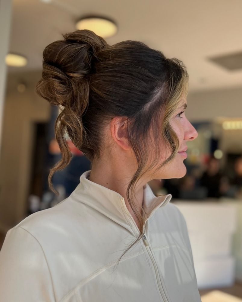 Dark Brown Messy Bun With Blonde Highlights Dark Brown Messy Bun With Blonde Highlights — Trendy Messy Bun Updo