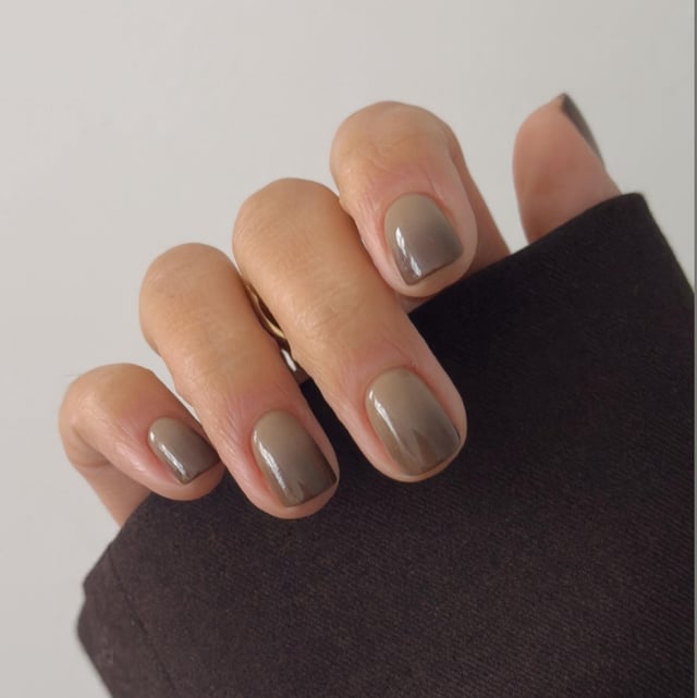 Short Square Taupe to Beige Ombre Nails Short Square Taupe to Beige Ombre Nails — Trendy Minimal Nails