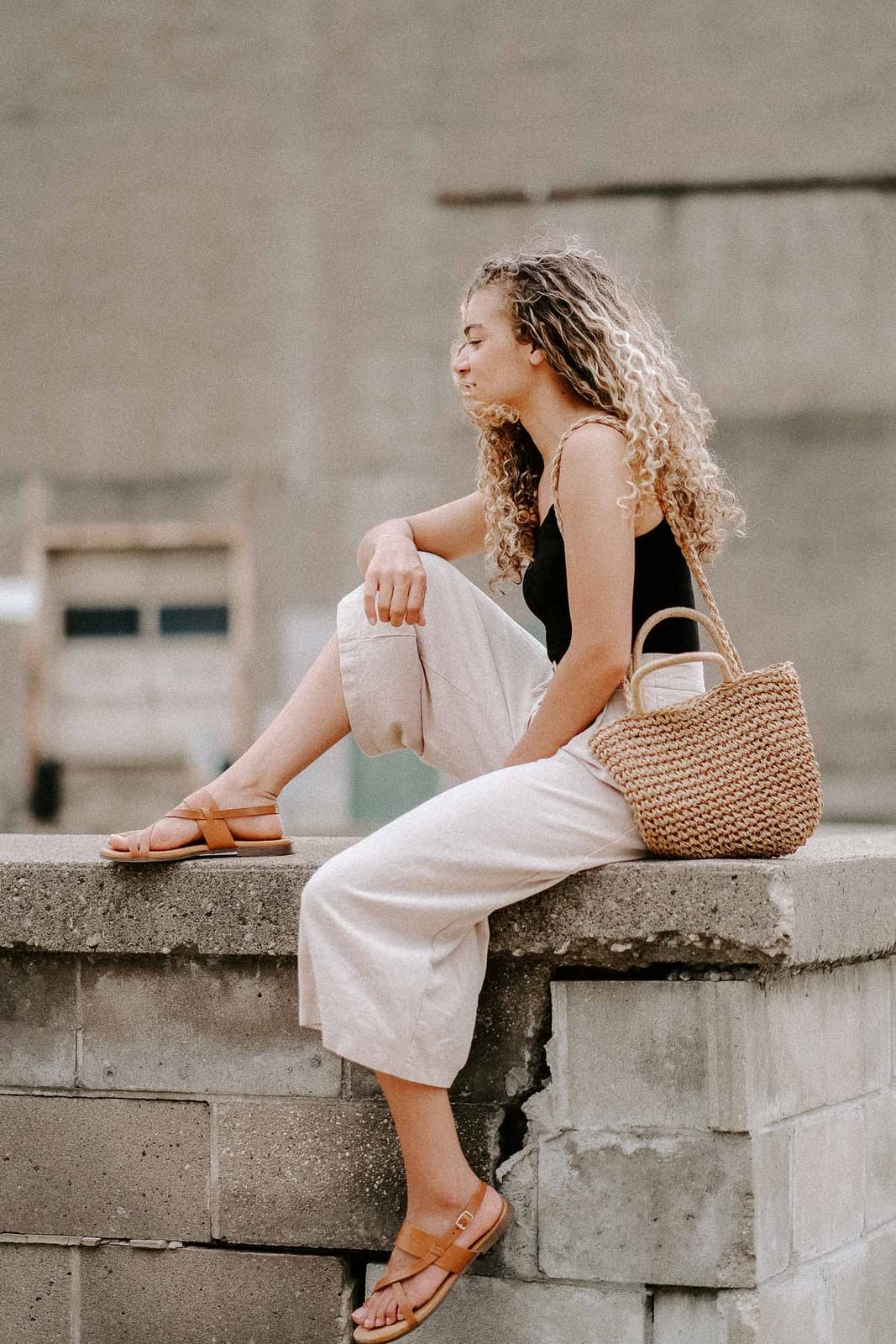 Wide-Leg Trousers with Tank Top and Sandals Wide-Leg Trousers with Tank Top and Sandals — Trendy Minimalist Outfits