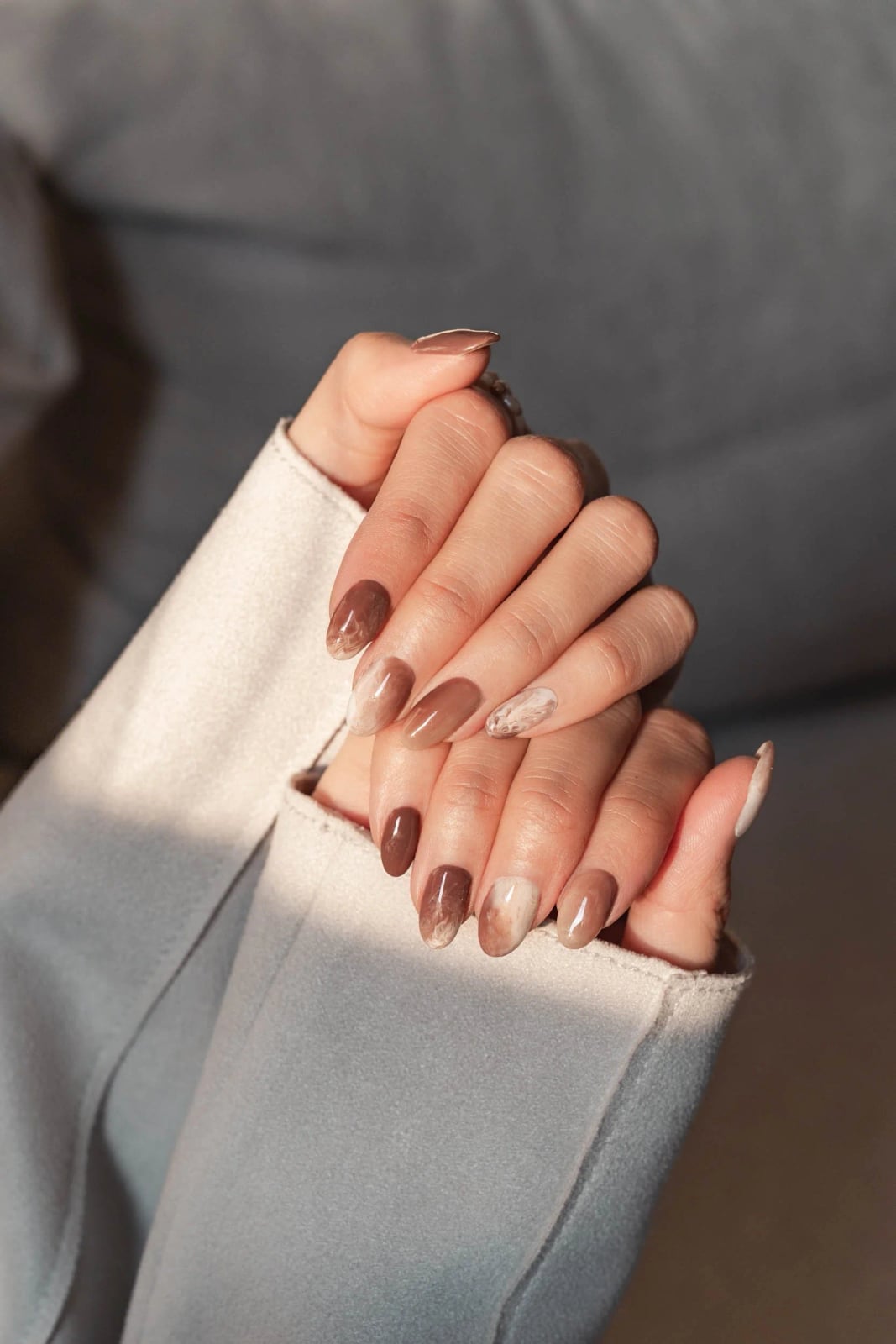 Mixed Brown Cream Swirl Medium Almond Nails — Trendy Mocha Nails