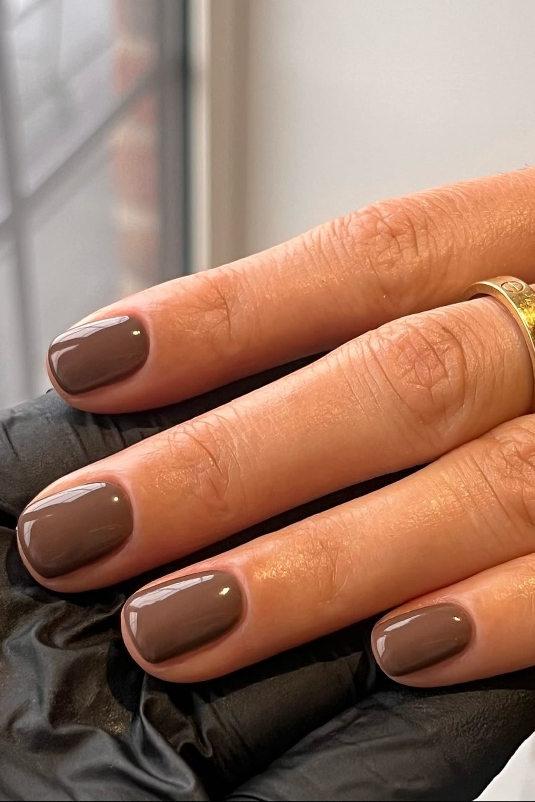 Warm Dark Brown Short Almond Nails — Trendy Mocha Nails