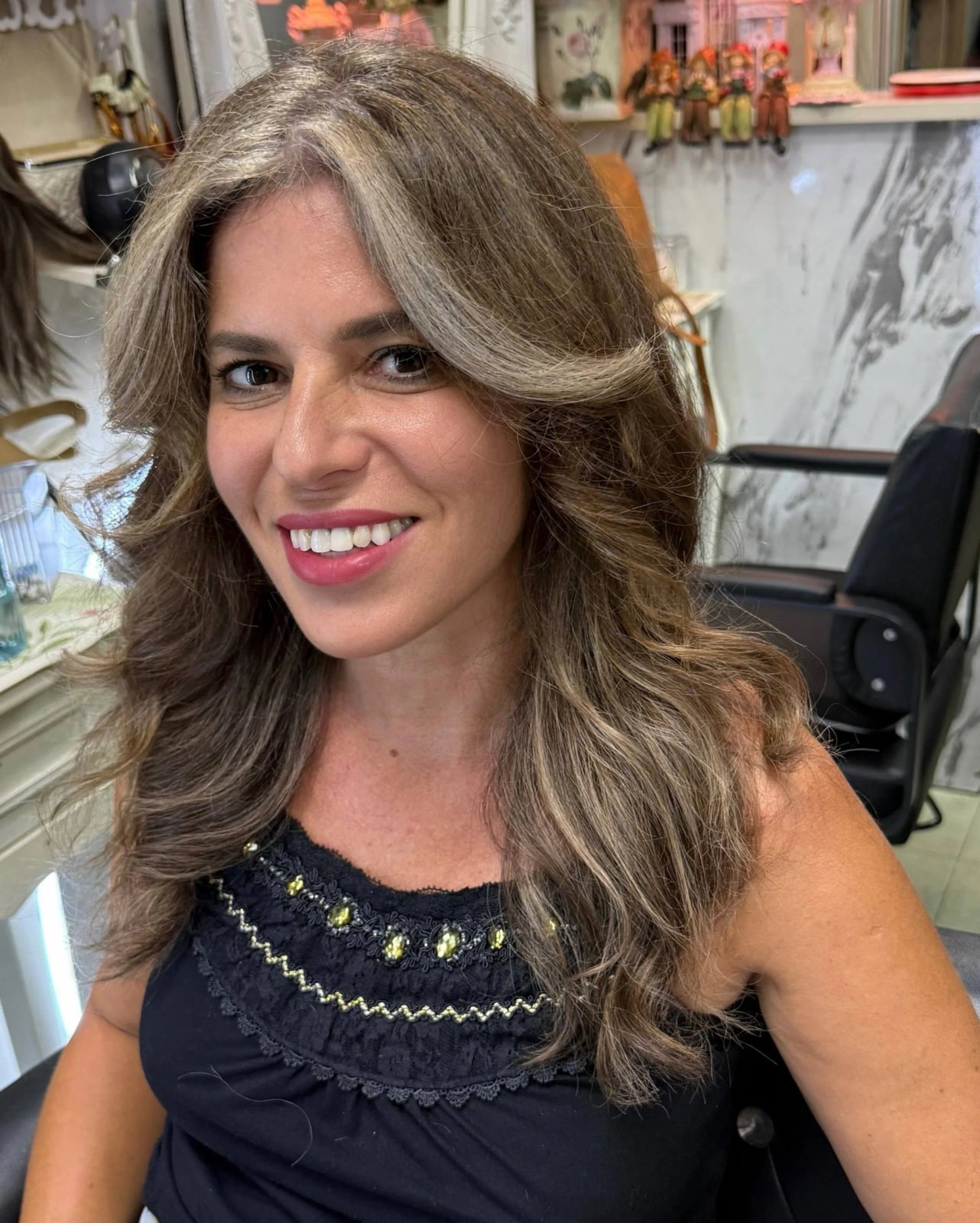 Collarbone Grey Hair With Blonde Money Piece — Trendy Money Piece Hair