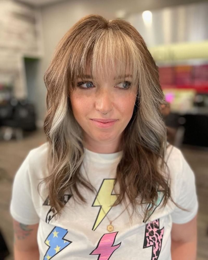 Collarbone Layered Dark Brown With Blonde Money Piece — Trendy Money Piece Hair