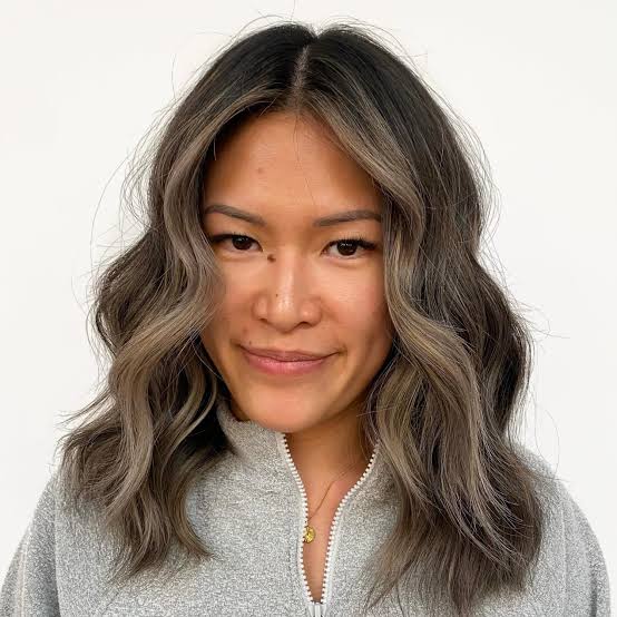 Collarbone Dark Brown Lob With Ash Blonde Face Framing — Trendy Money Piece Hair