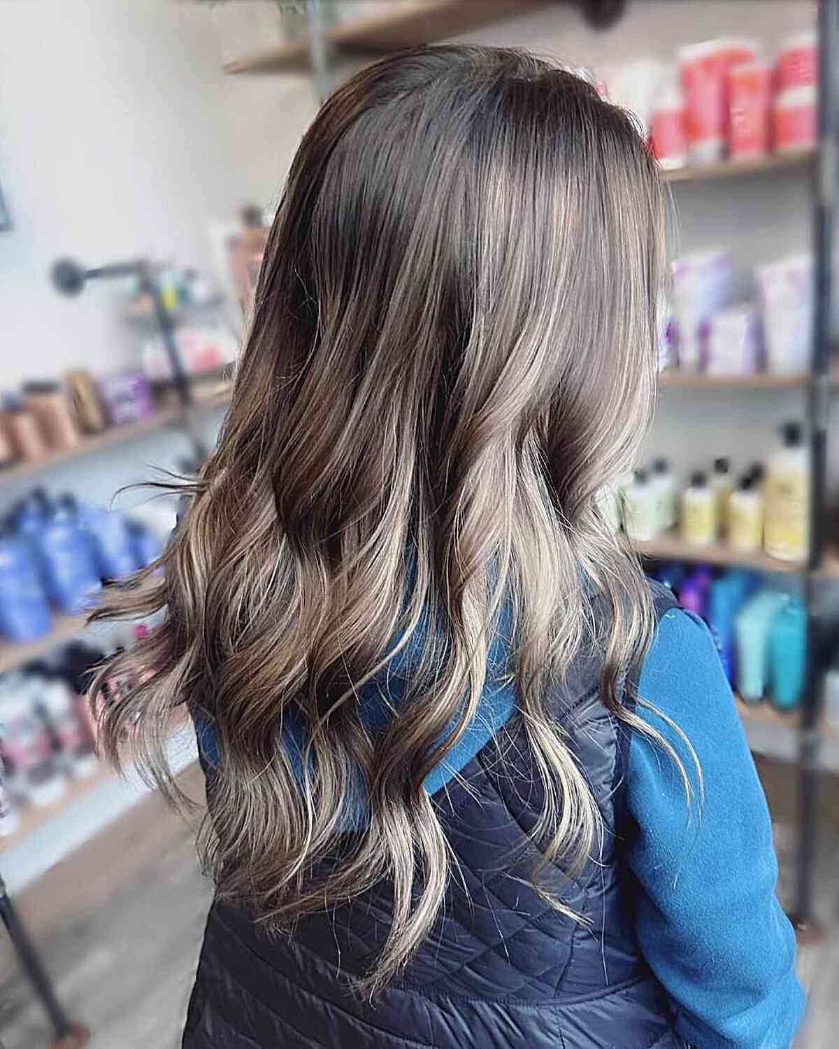 Mid-Back Mushroom Brown With Ash Blonde Highlights Side View Mid-Back Mushroom Brown With Ash Blonde Highlights Side View — Trendy Mushroom Brown Hair Color
