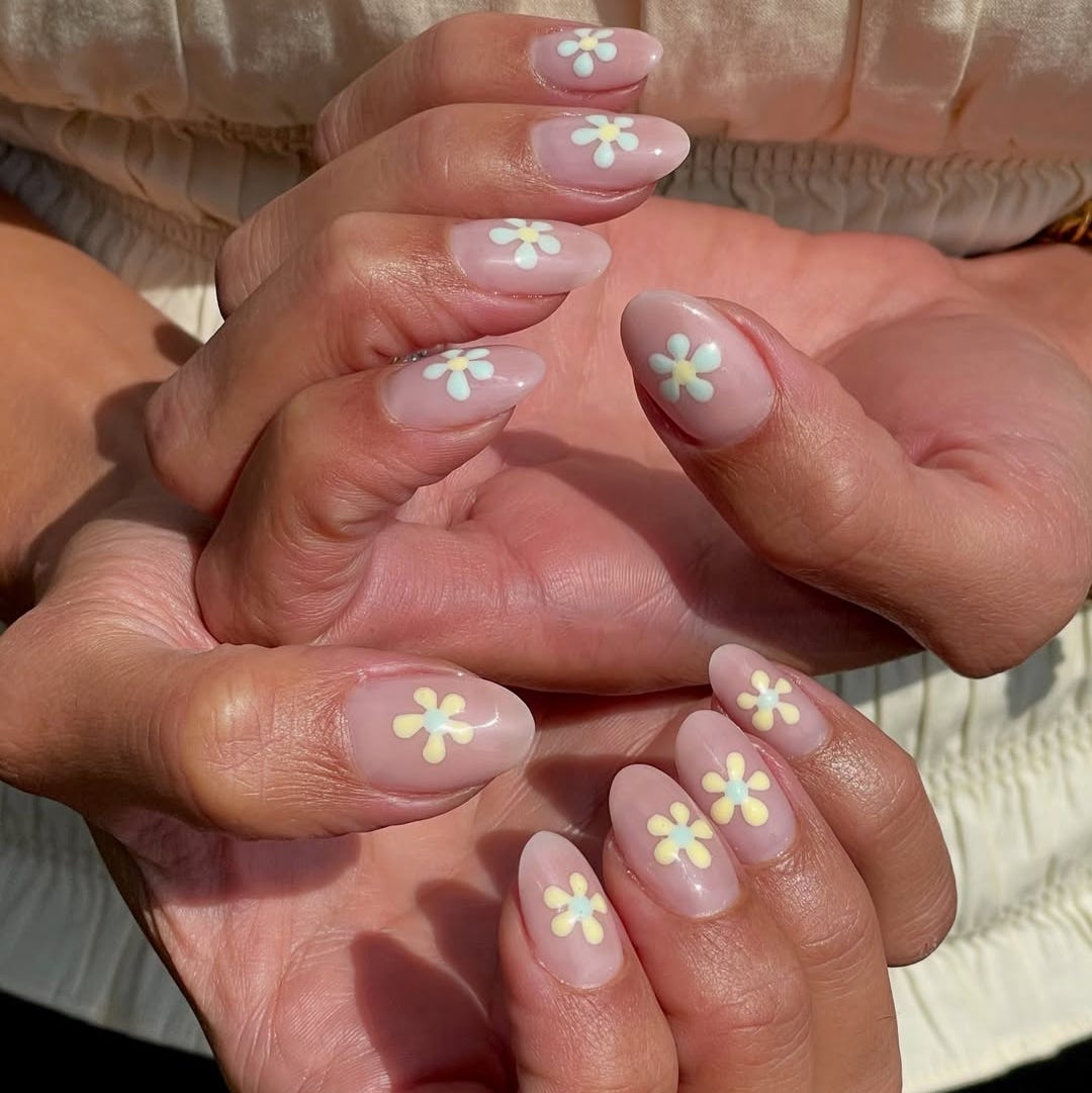 Short Square Leopard Print Flower Nails Short Square Leopard Print Flower Nails — Trendy Natural Nails