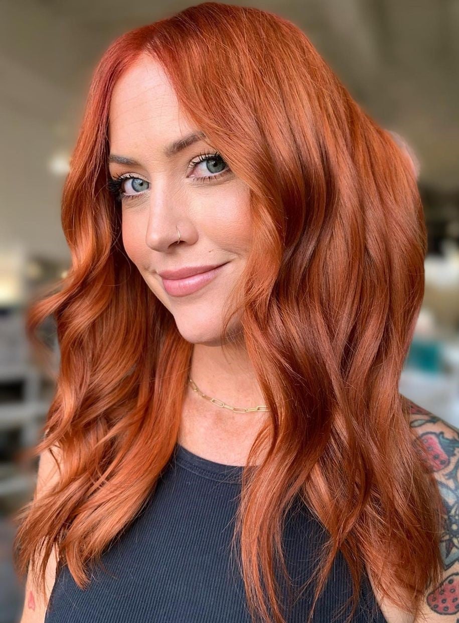 Copper Red With Lighter Ginger Highlights and Wavy Blowout Copper Red With Lighter Ginger Highlights and Wavy Blowout — Trendy Natural Red Hair