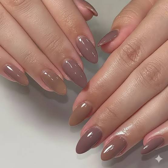 Medium Oval Muted Taupe and Light Brown Nails Medium Oval Muted Taupe and Light Brown Nails — Trendy Office Nails