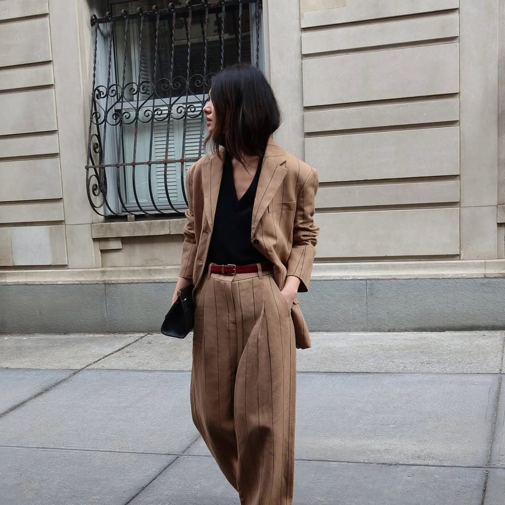 Tan Pinstripe Suit and Red Belt for Office Style, Close-Up Take — Trendy Office Outfits