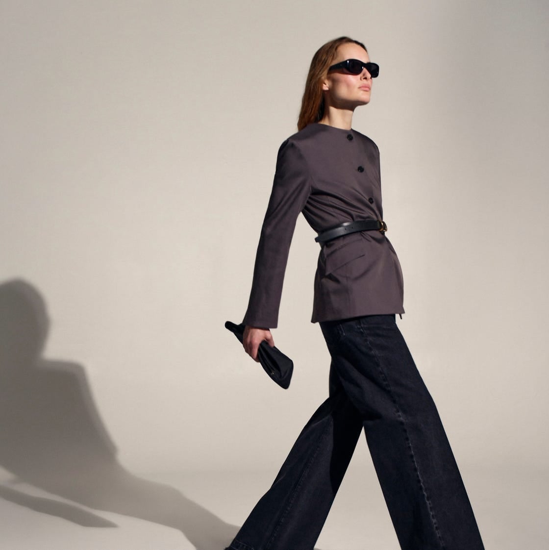 Grey Blazer and Belt Define Wide-Leg Trousers for Office — Trendy Office Outfits