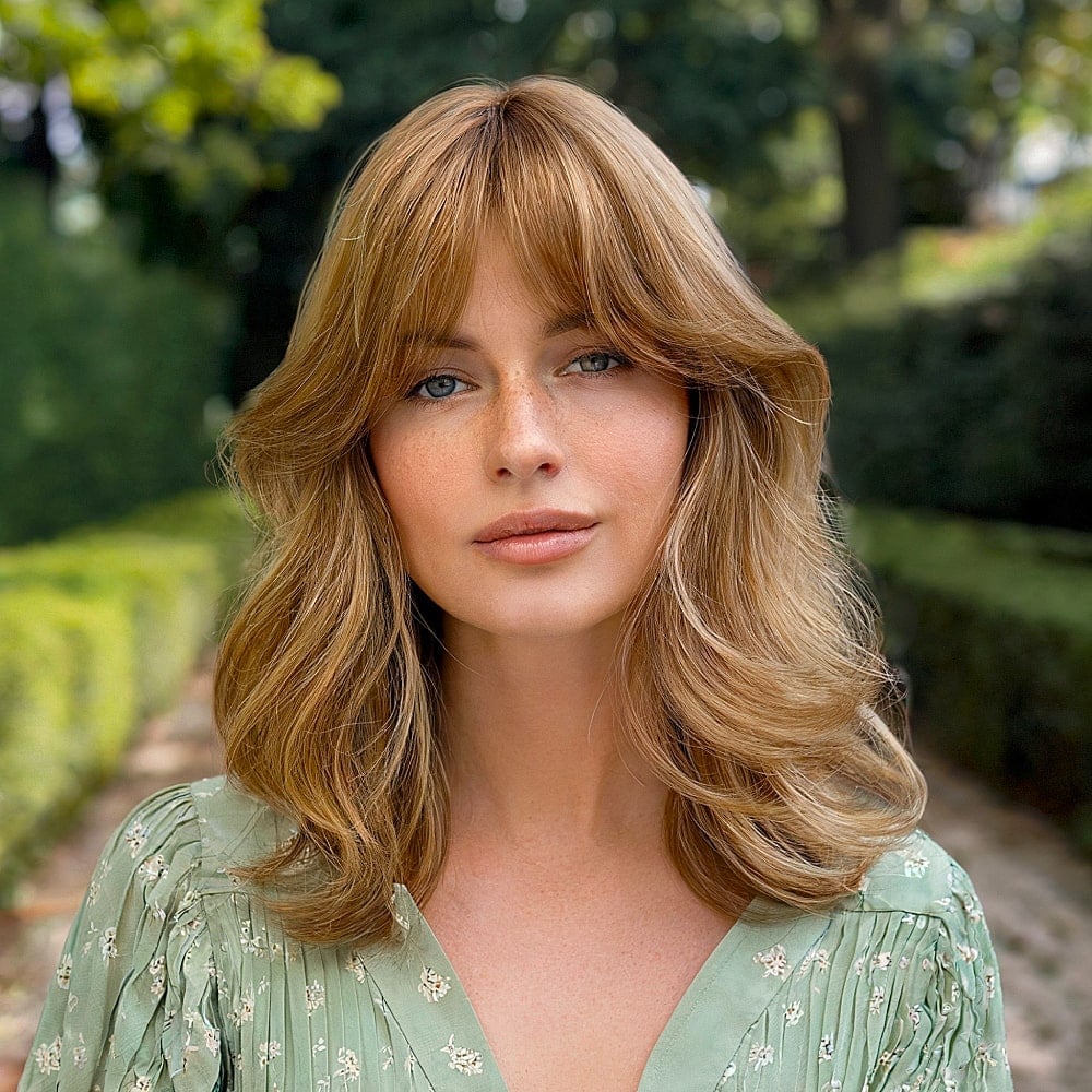 Collarbone Golden Blonde With Balayage Collarbone Golden Blonde With Balayage — Trendy Old Money Blonde