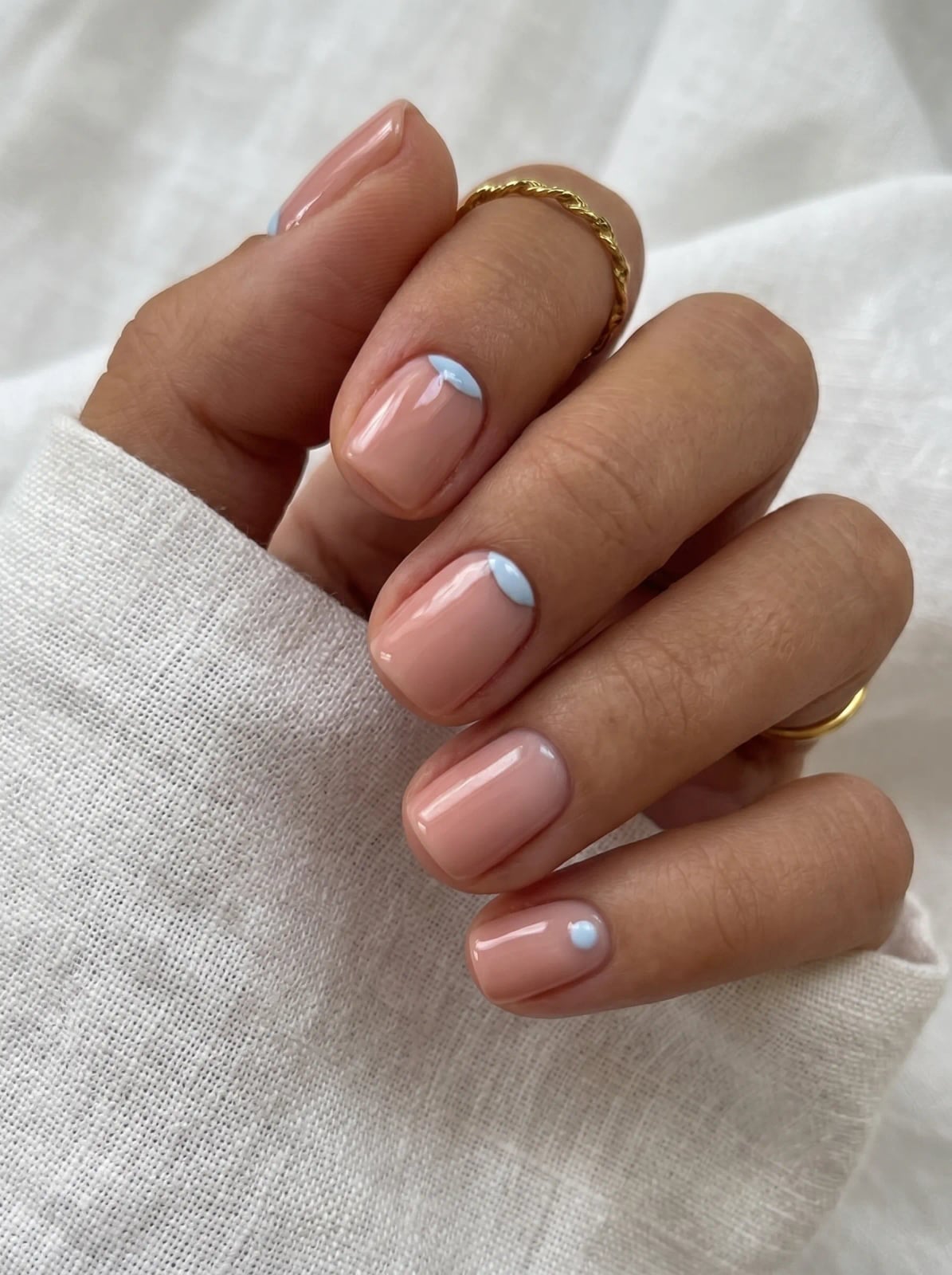 Short Round Sheer Nude Light Blue Accent Short Round Sheer Nude Light Blue Accent — Trendy Old Money Nails