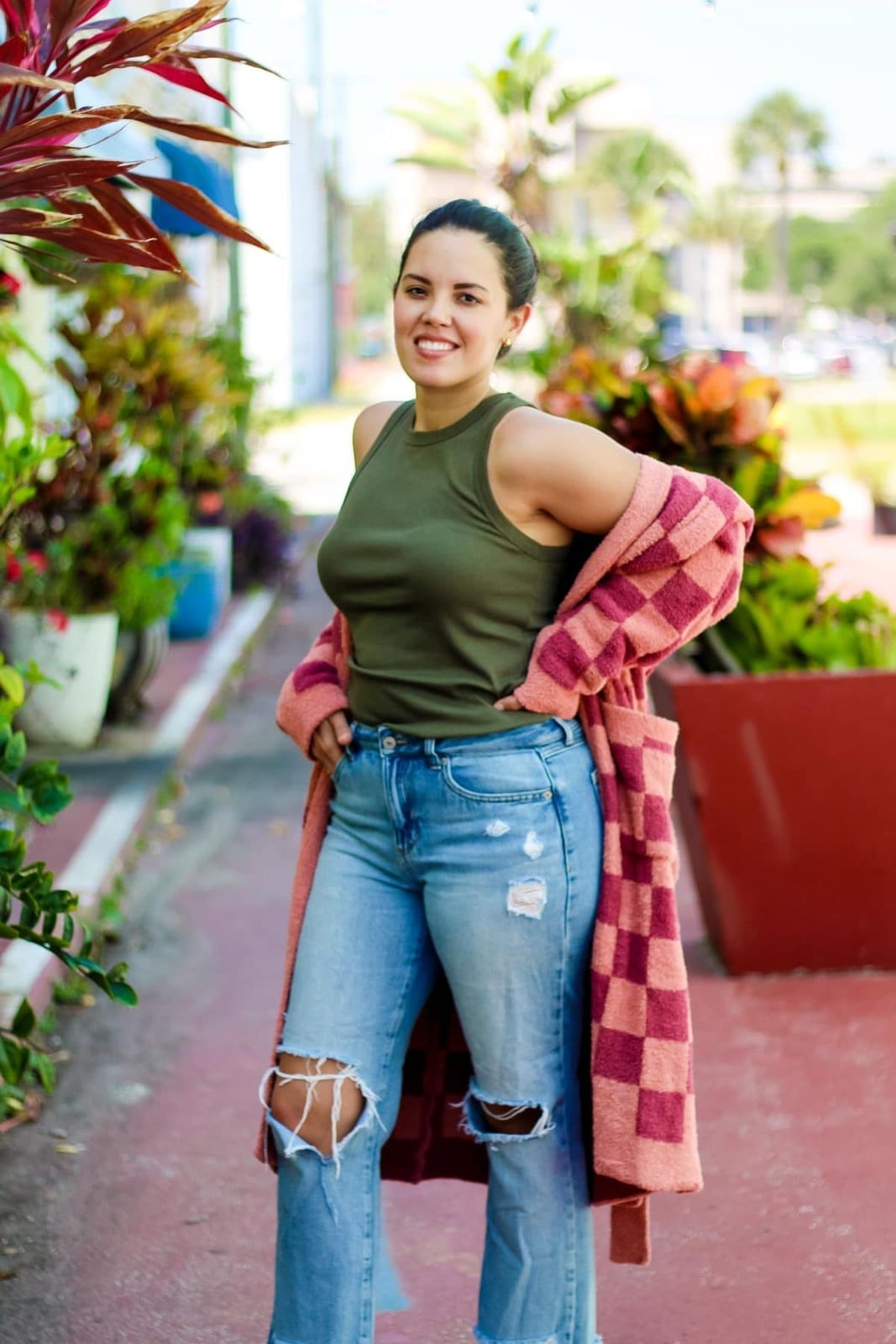 Checkered Long Cardigan Over Olive Tank Top and Ripped Jeans Checkered Long Cardigan Over Olive Tank Top and Ripped Jeans — Trendy Outfit Ideas