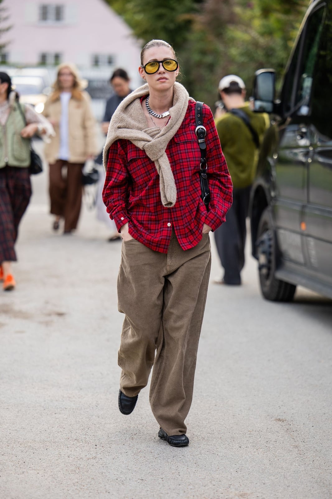 Oversized Red Plaid Shirt with Corduroy Trousers and Black Loafers Oversized Red Plaid Shirt with Corduroy Trousers and Black Loafers — Trendy Outfit Ideas