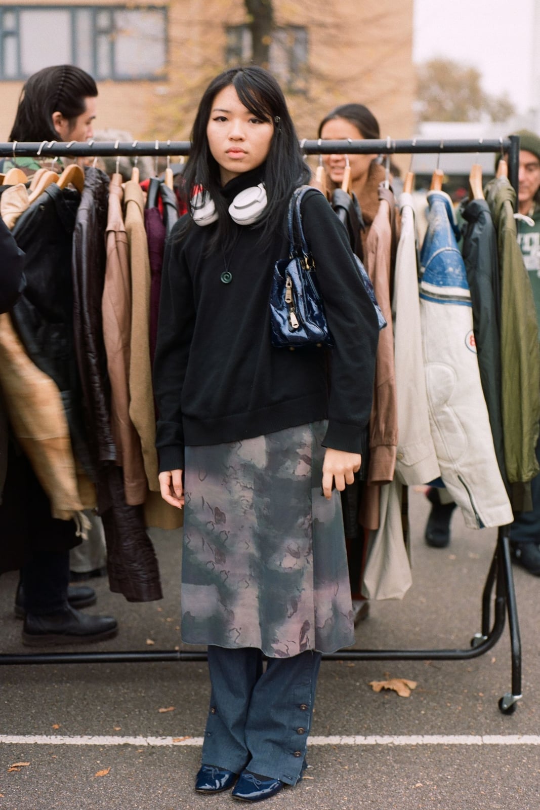 Black Sweatshirt With Patterned Midi Skirt Black Sweatshirt With Patterned Midi Skirt — Trendy Outfits for Teens