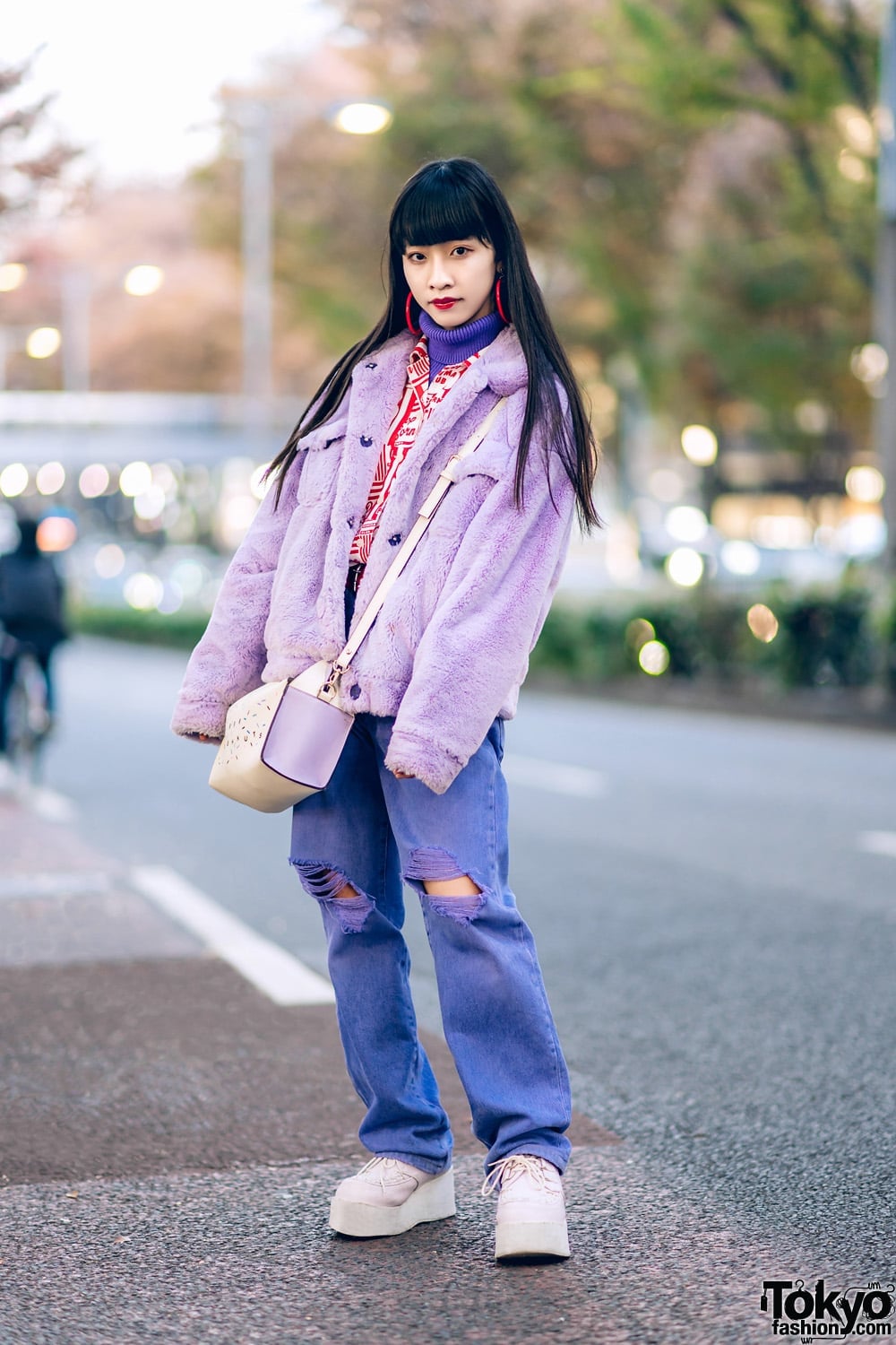 Purple Faux Fur Jacket With Ripped Jeans Purple Faux Fur Jacket With Ripped Jeans — Trendy Outfits for Teens