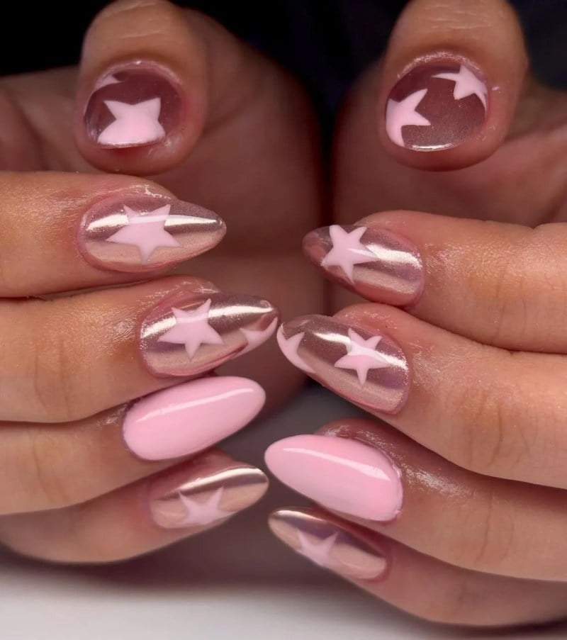 Light Pink With Rose Gold Chrome Stars Almond Nails — Trendy Pink Nails