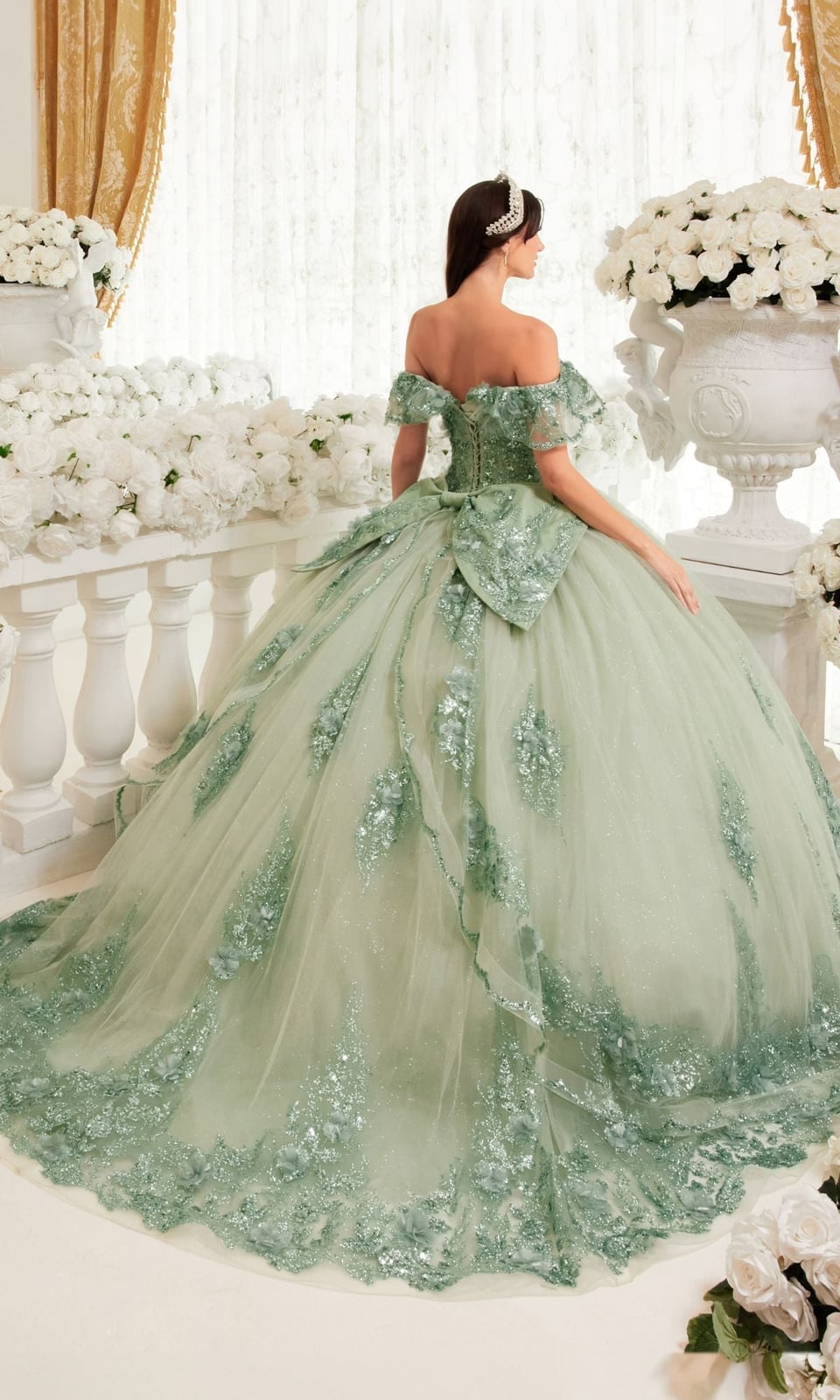 Mint Green Ballgown with Bow Detail and Glitter — Trendy Quince Dress