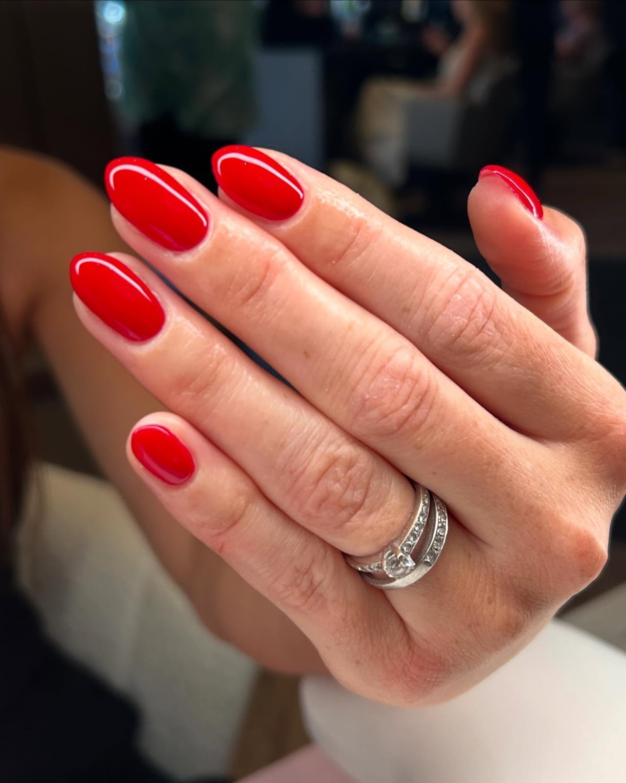 Bright Red Glossy Medium Almond Nails Bright Red Glossy Medium Almond Nails — Trendy Red Almond Nails