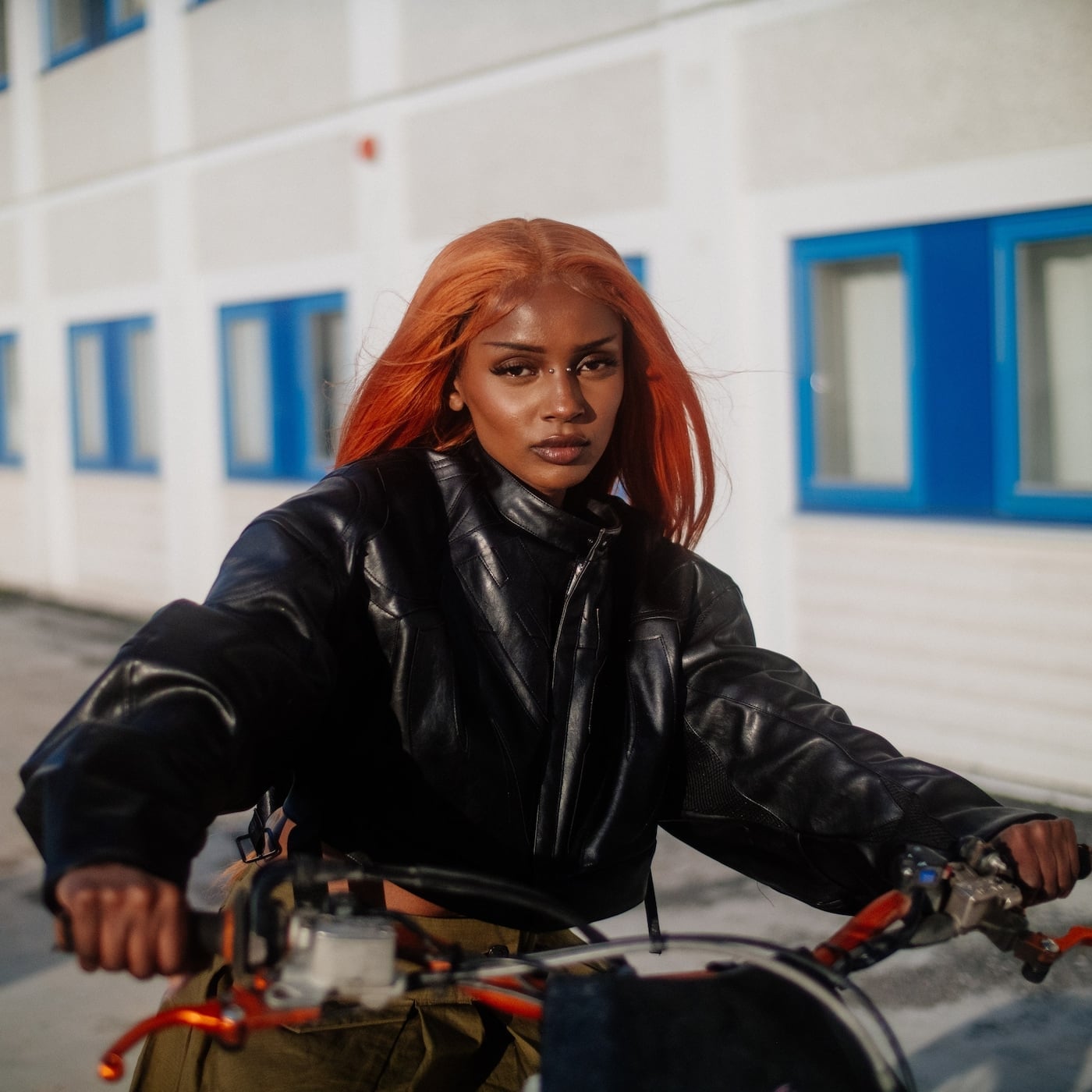 Mid-Back Copper Red With Curtain Bangs — Trendy Red Hair Black Women