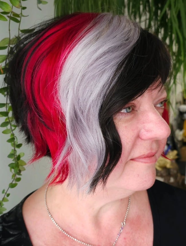 Short Bob With Silver Streaks In Vibrant Red Short Bob With Silver Streaks In Vibrant Red — Trendy Red Hairstyles