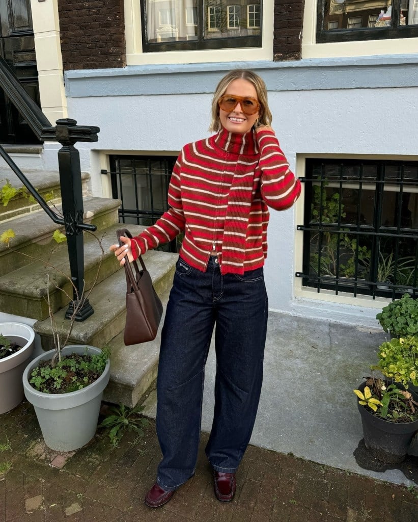 Red Striped Zip Cardigan with Wide Leg Jeans Red Striped Zip Cardigan with Wide Leg Jeans — Trendy Red Top Outfits