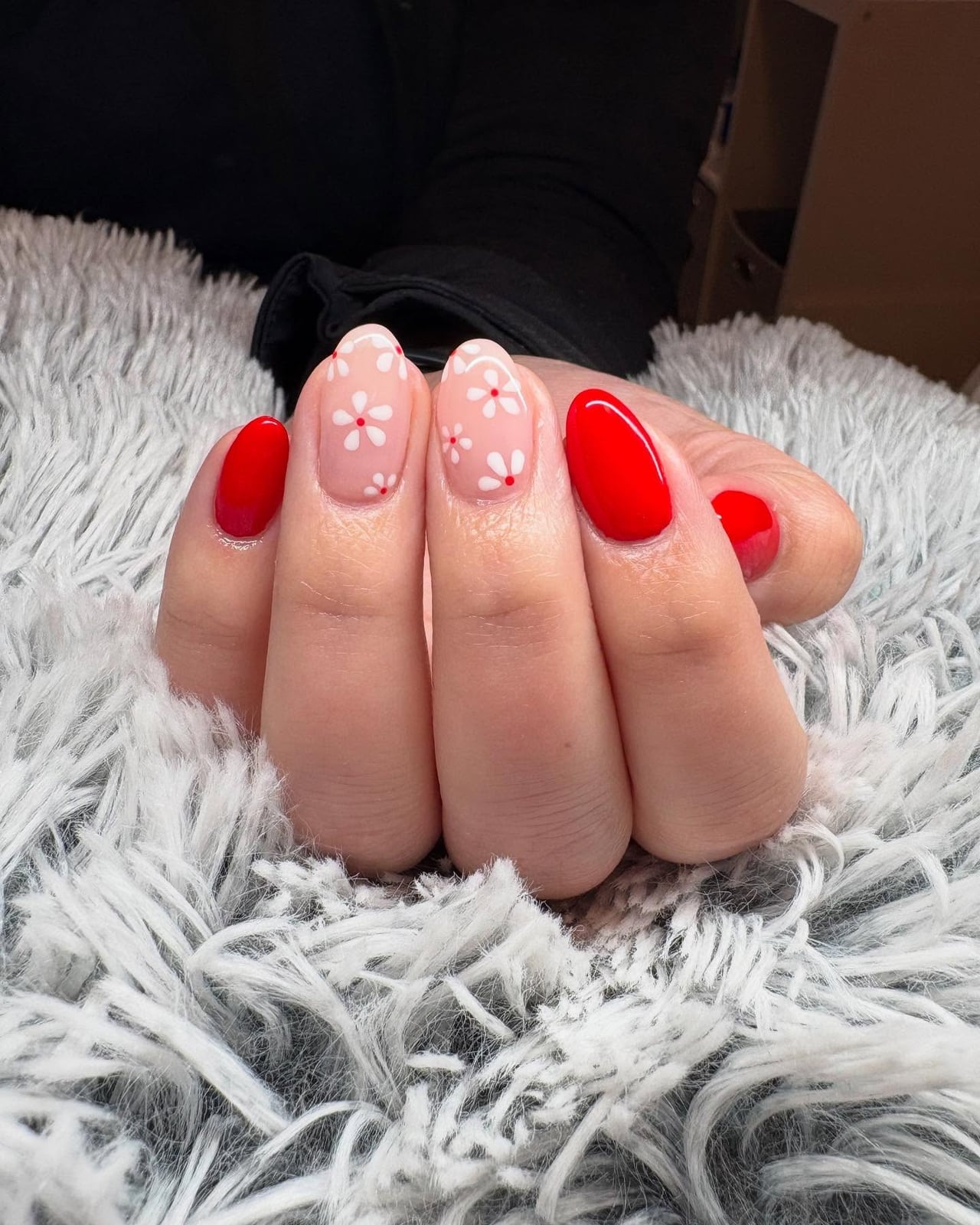 Short Round Nails With Red French Tips and Floral Art Short Round Nails With Red French Tips and Floral Art — Trendy Round Nails