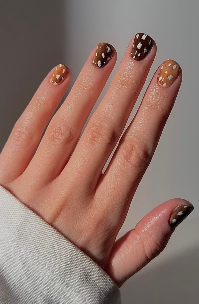 Fawn Spot Design Short Round Nails Fawn Spot Design Short Round Nails — Trendy Round Nails