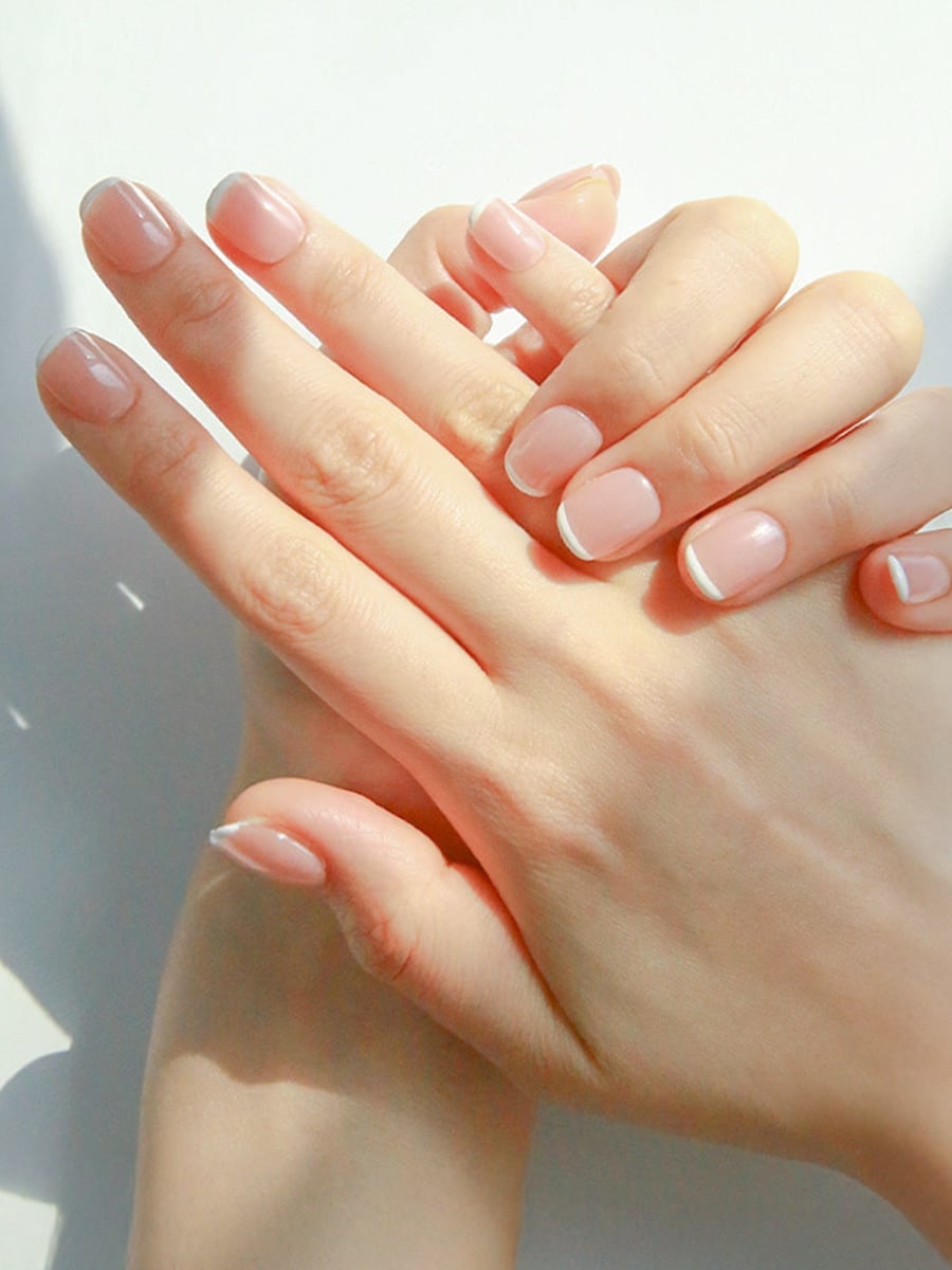 Sheer Pink White Line French Round Nails, короткие Sheer Pink White Line French Round Nails, короткие — Trendy Round Nails