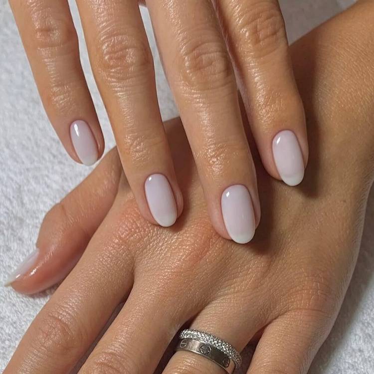 Light Pink Nude Glossy Short Round Nails Light Pink Nude Glossy Short Round Nails — Trendy Round Nails