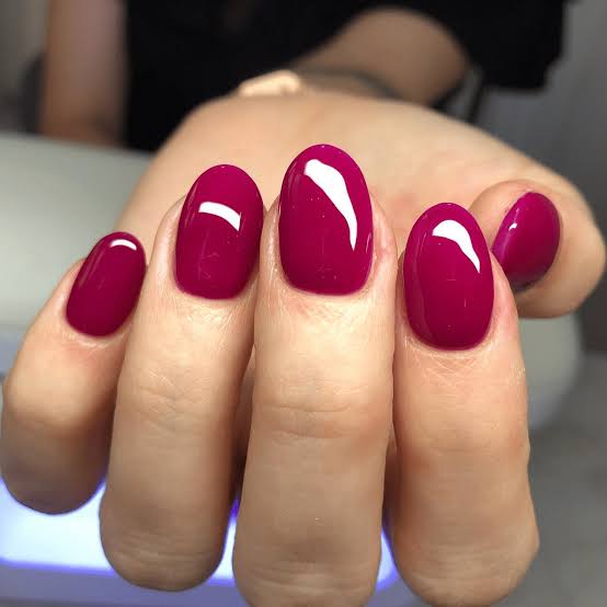 Vibrant Deep Pink Glossy Short Oval Nails — Trendy Short Acrylic Nails