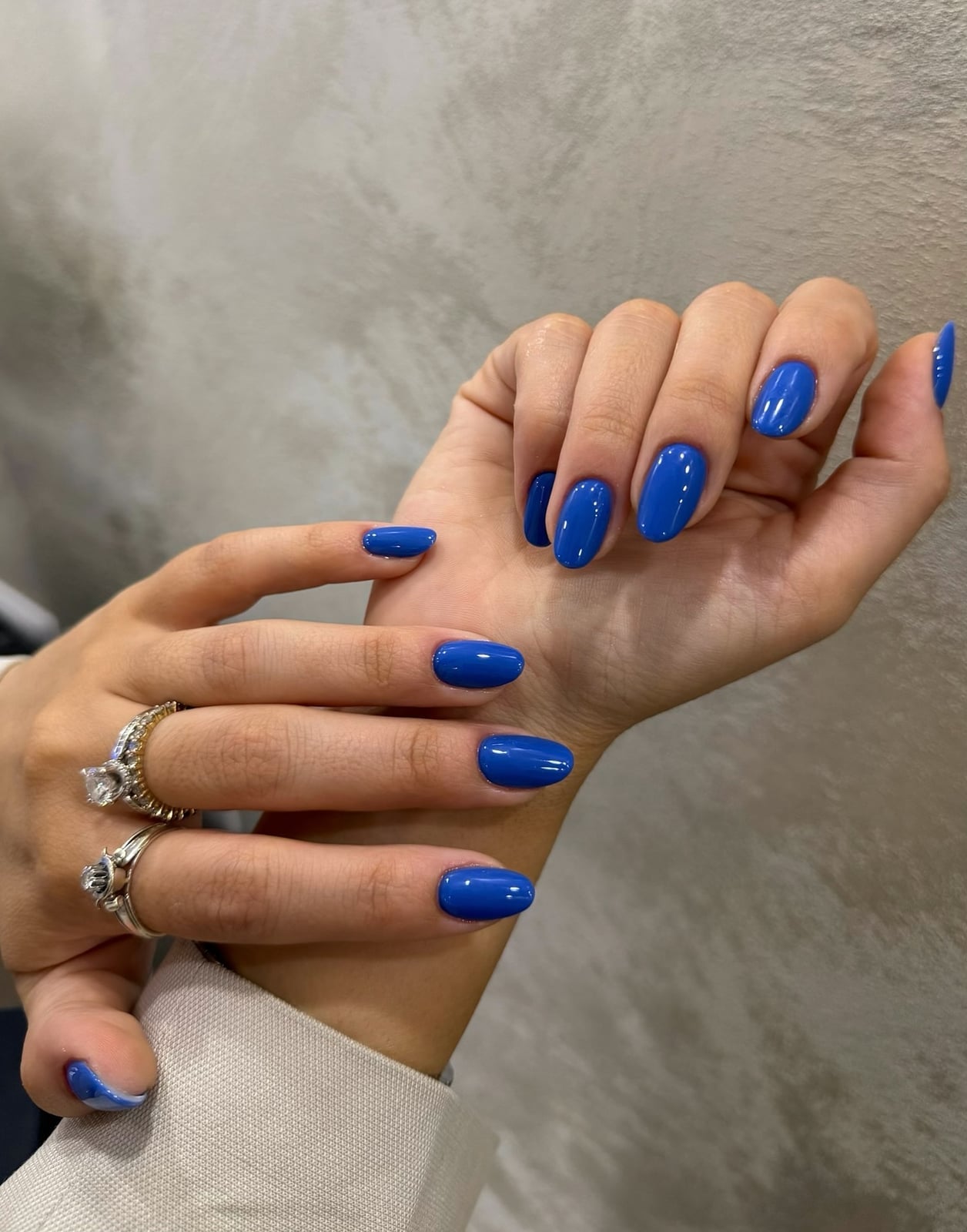 Vibrant Glossy Blue Short Oval Nails — Trendy Short Acrylic Nails