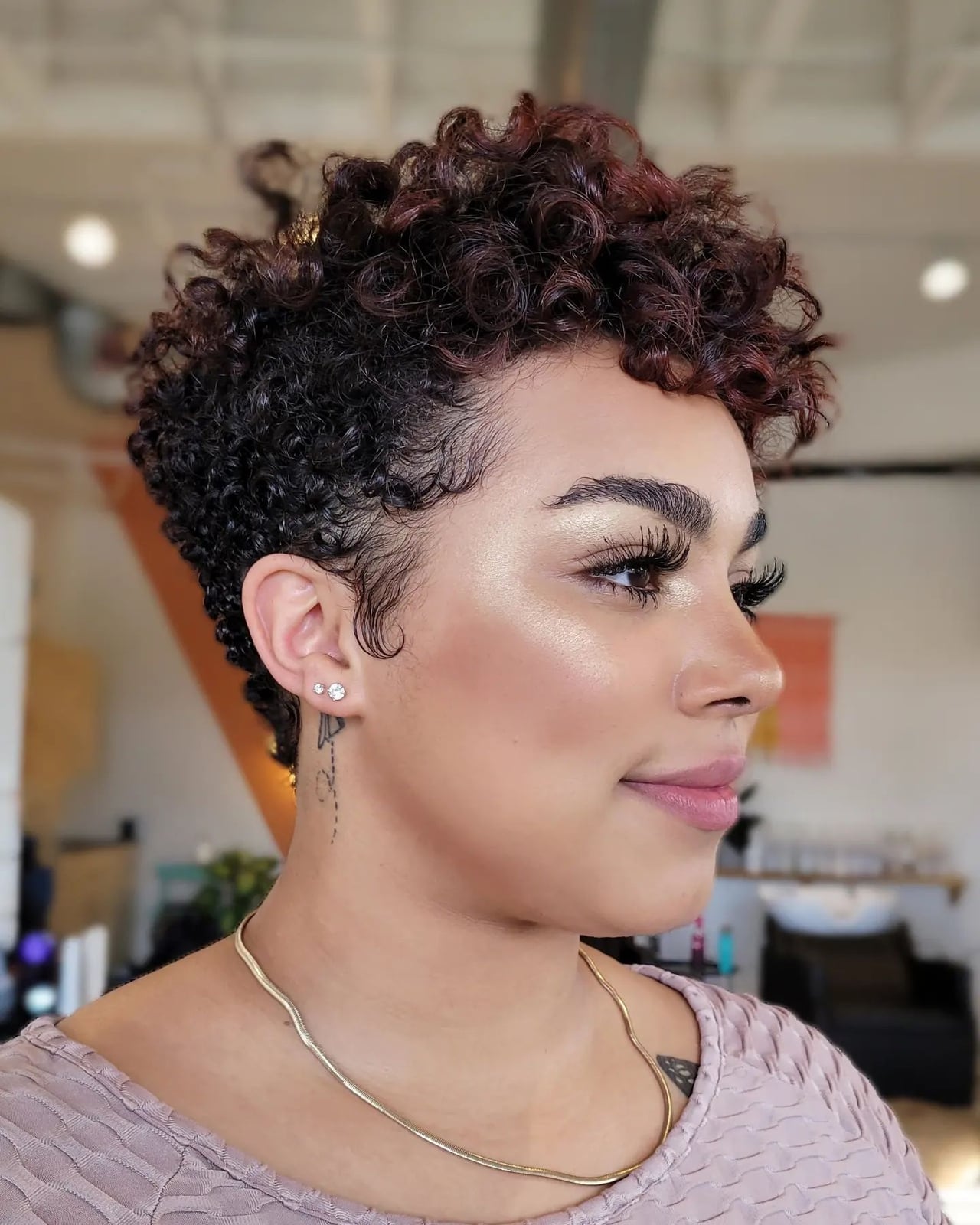 Layered Bob With Golden Highlights — Trendy Short Curly Hair